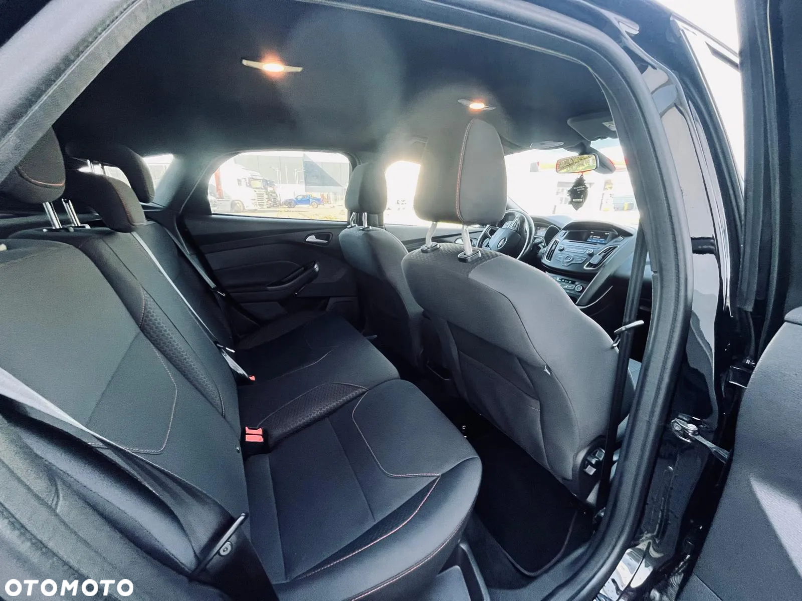 Ford Focus Turnier 1.5 EcoBoost Start-Stopp-System ST-Line - 15