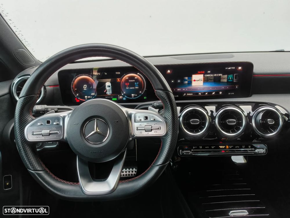 Mercedes-Benz A 250 e AMG Line - 5