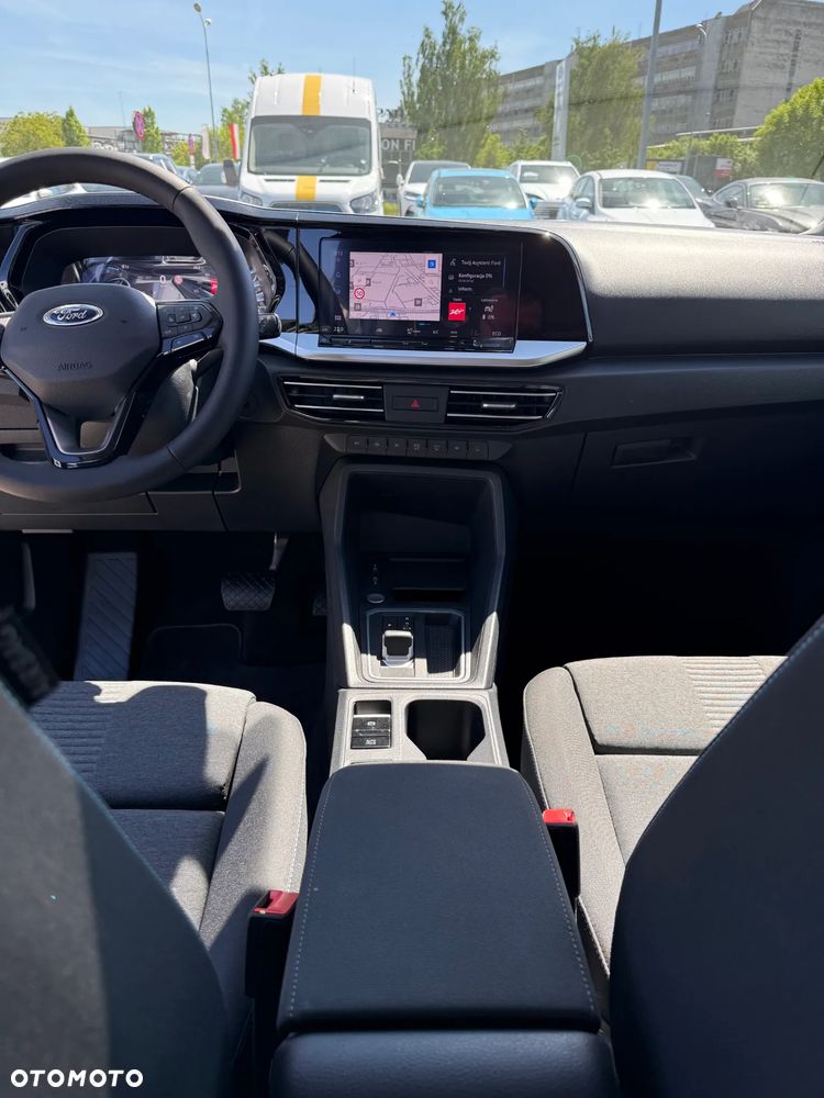 Ford Tourneo Connect Grand - 22