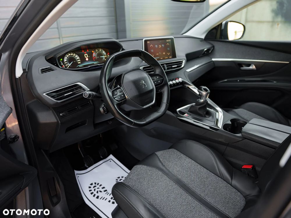 Peugeot 3008 1.6 BlueHDi Allure S&S - 16