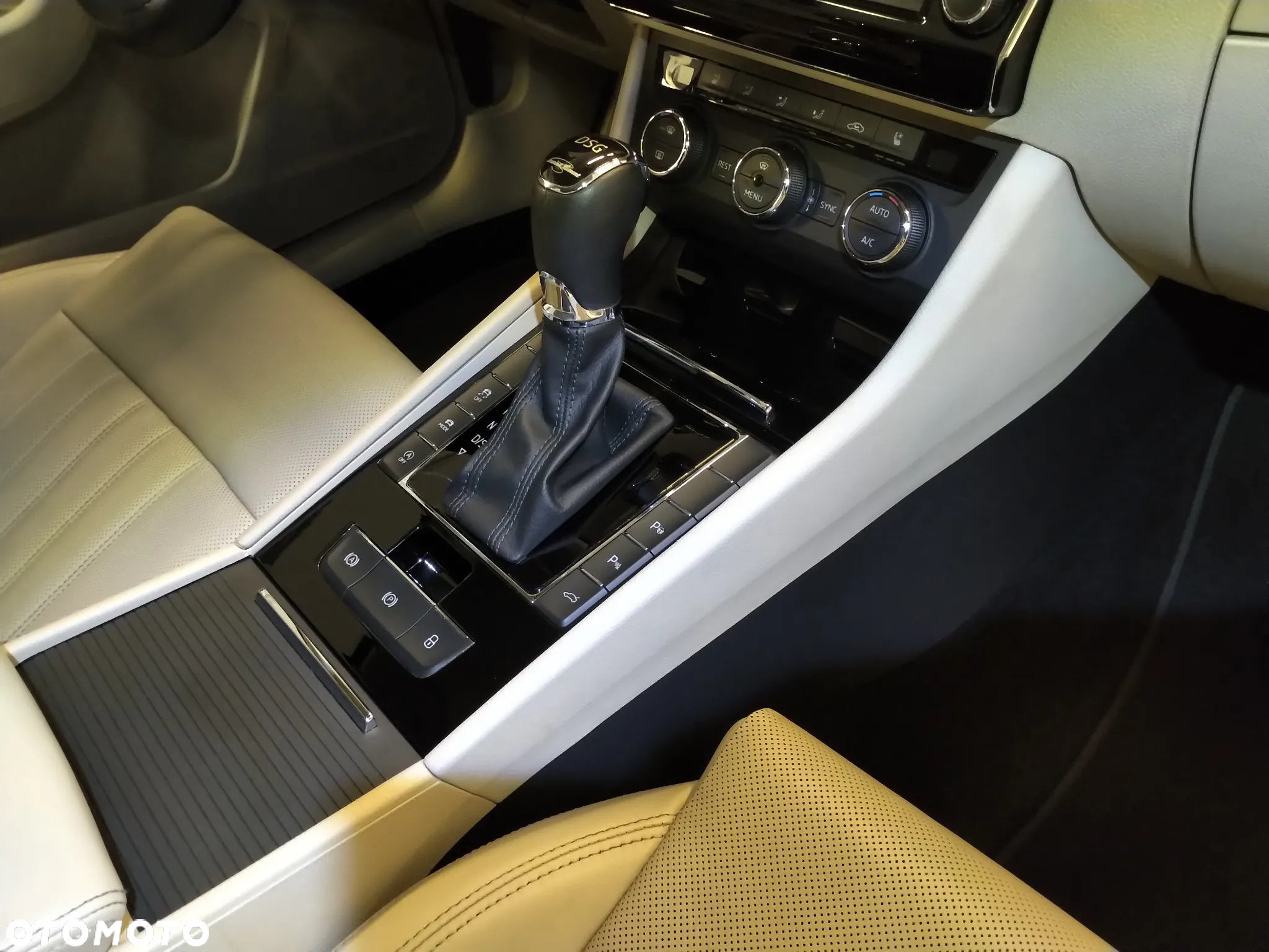 Skoda Superb 2.0 TSI 4x4 L&K DSG - 7