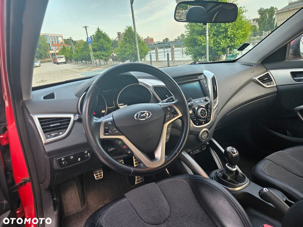 Hyundai Veloster 1.6 Premium - 17