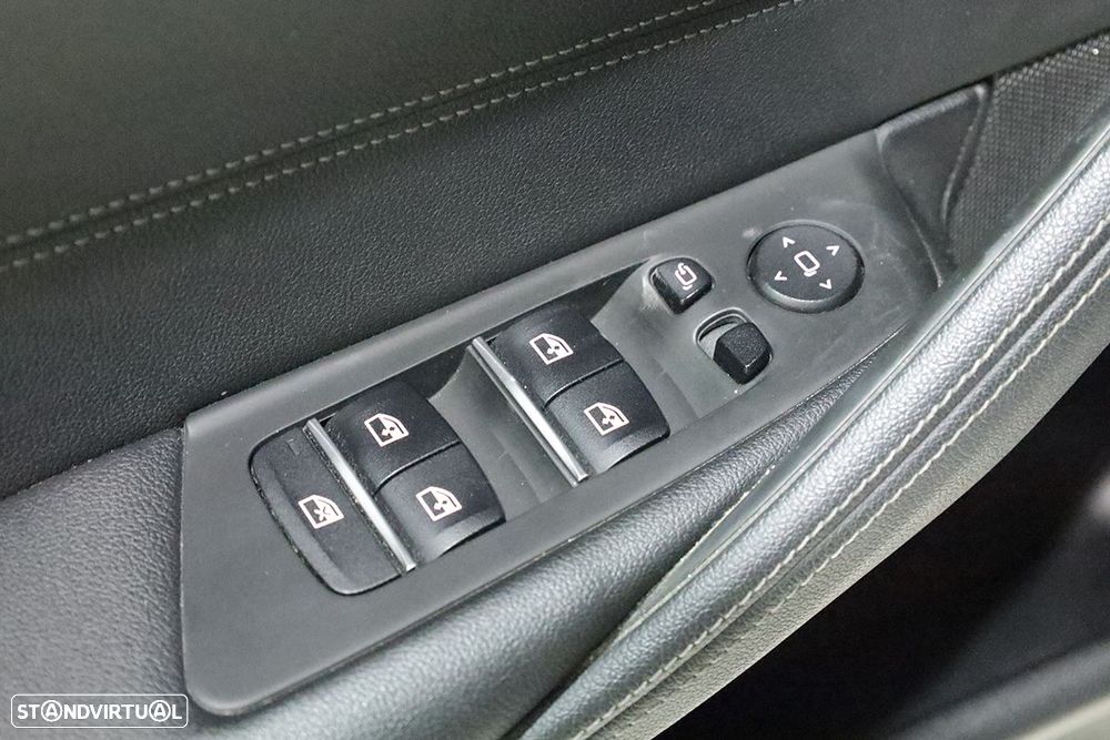 BMW 520 d Pack Desportivo M Auto - 21