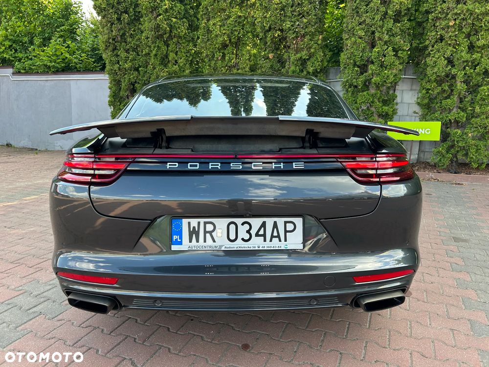 Porsche Panamera 4 - 12