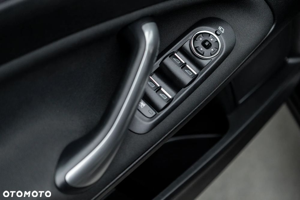 Ford Mondeo - 37