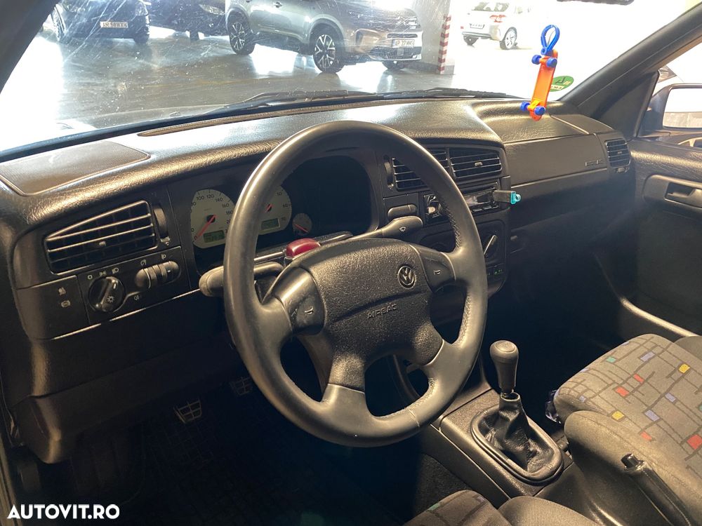 Volkswagen Golf - 12