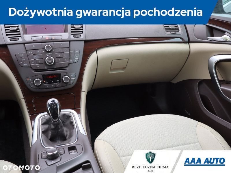 Opel Insignia - 10