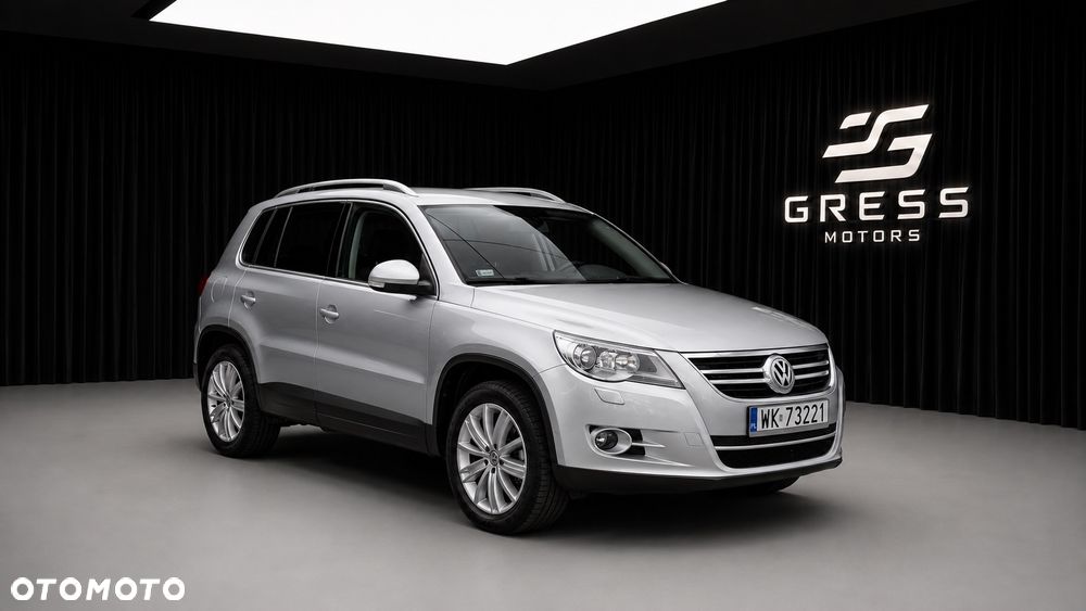 Volkswagen Tiguan - 1