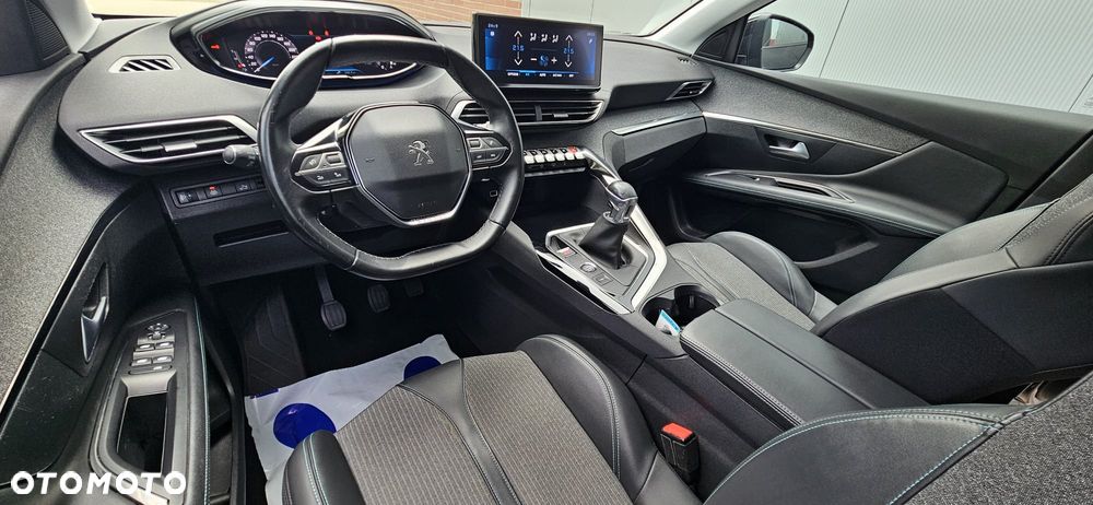 Peugeot 3008 BlueHDi 130 Stop & Start EAT8 Allure - 27