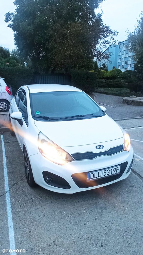 Kia Rio - 1