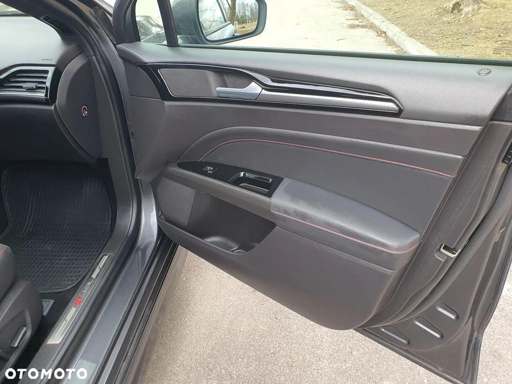 Ford Mondeo 2.0 EcoBlue ST-Line - 32