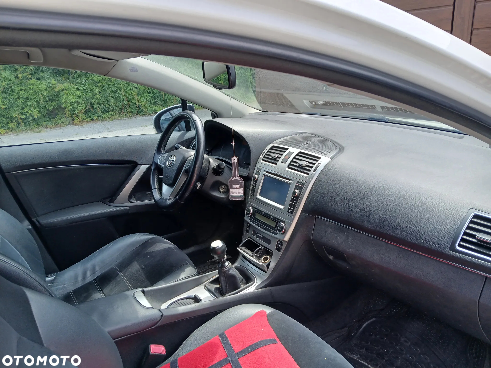 Toyota Avensis 2.0 D-4D Premium - 5