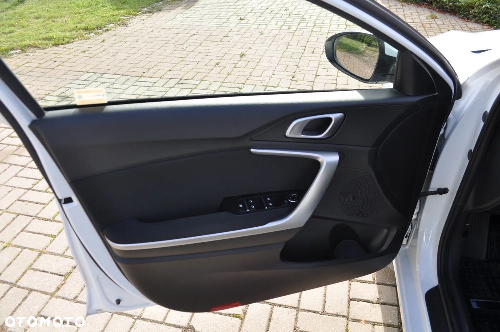 Kia Ceed 1.5 T-GDI GT-Line - 22