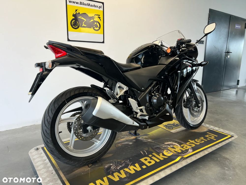 Honda CBR - 6