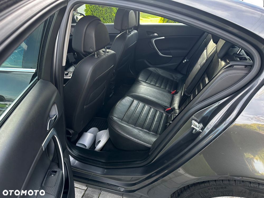 Opel Insignia - 16