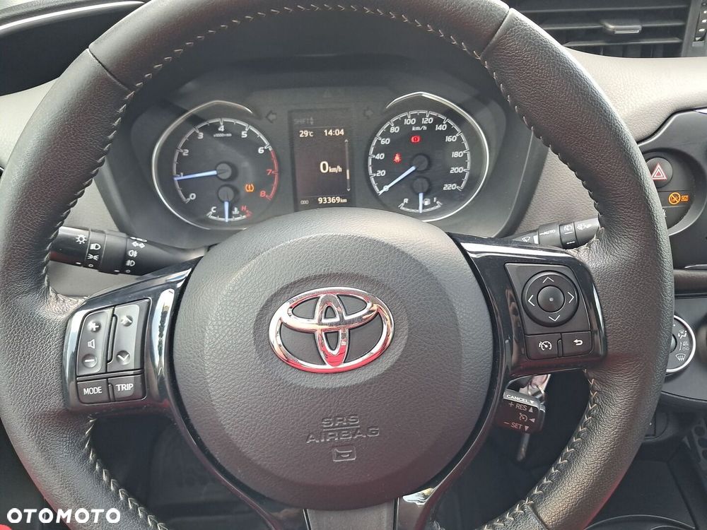 Toyota Yaris - 16