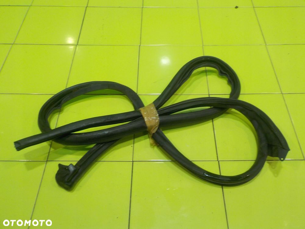 BMW 3 E36 1.8 B 99r CABRIO 2D uszczelka drzwi prawa przod - 1