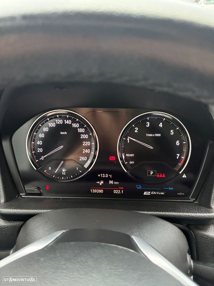 BMW 225xe Active Tourer - 9