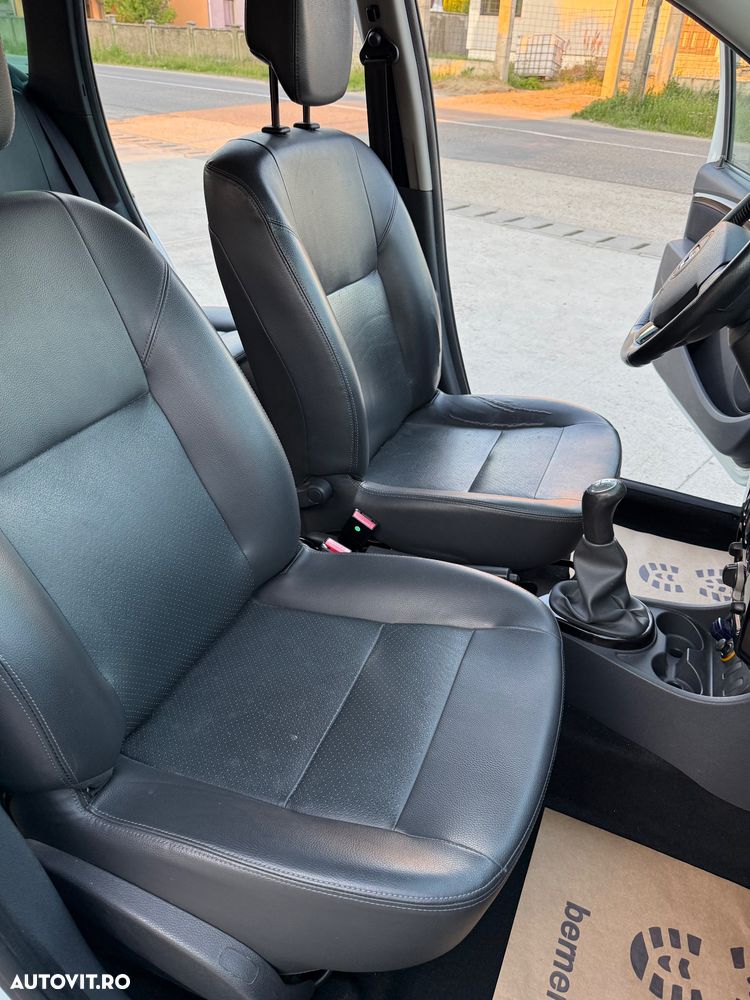 Dacia Duster 1.6 16V 4x2 Prestige - 29