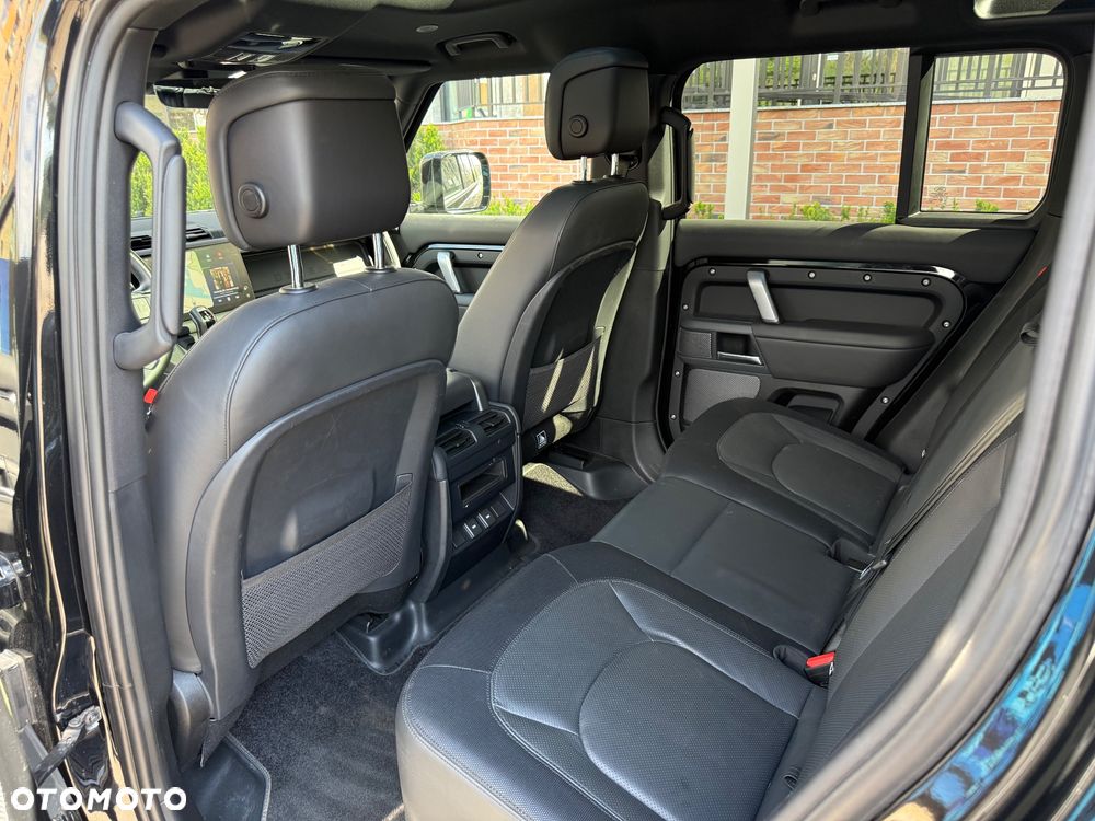 Land Rover Defender 3.0 D250 mHEV X-Dynamic HSE - 15