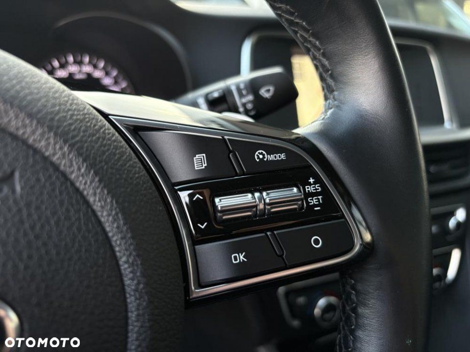 Kia Optima - 8