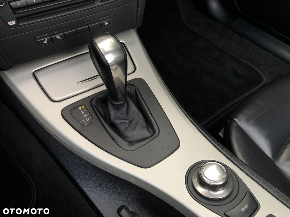 BMW Seria 3 330i Cabrio - 17