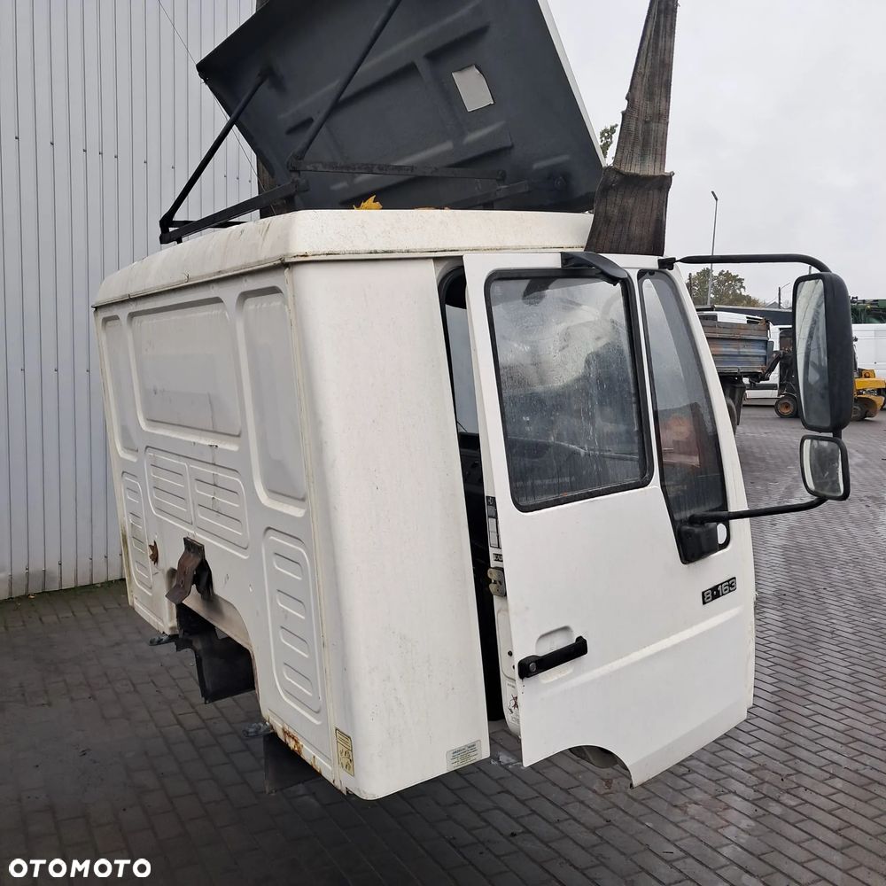 Kabina kompletna MAN L2000 8.163 - 3