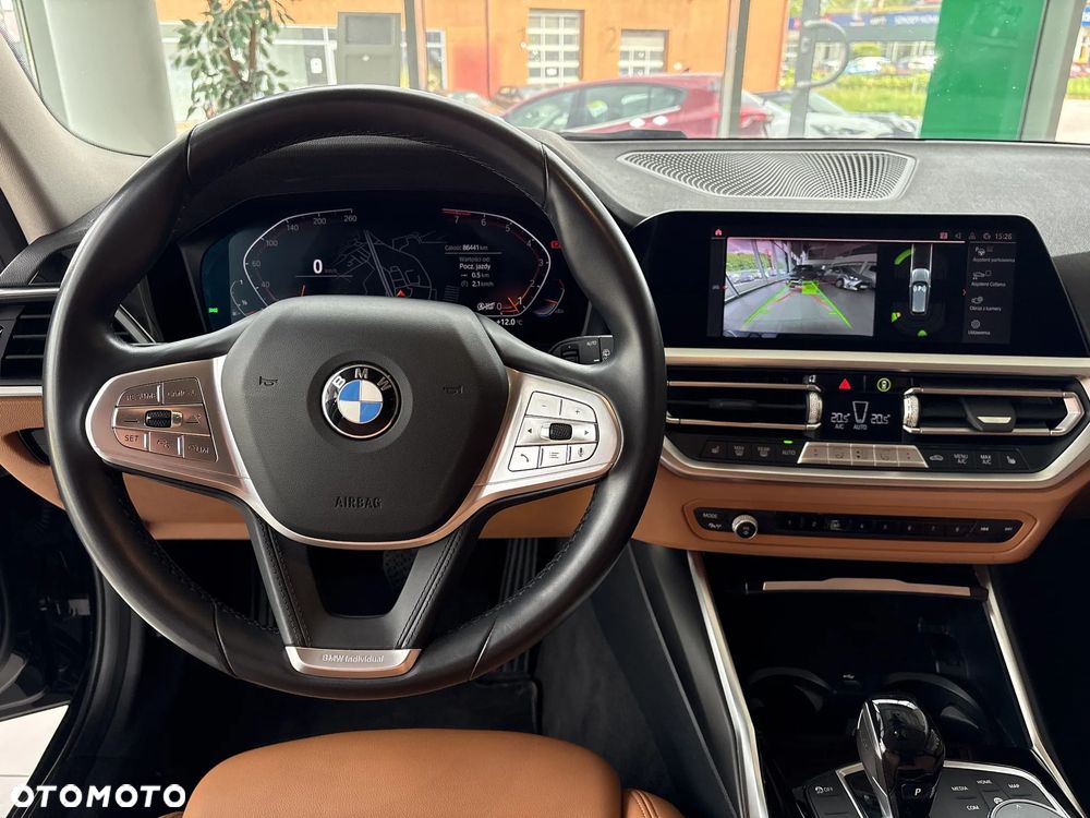 BMW Seria 3 320i - 15