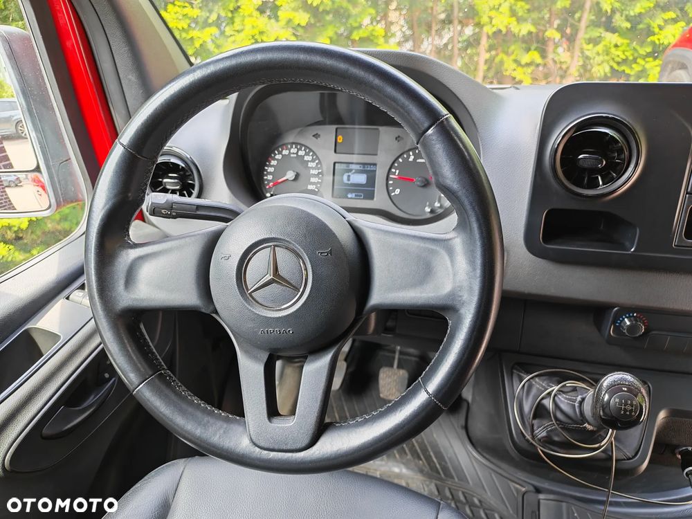 Mercedes-Benz Sprinter 211 - 11