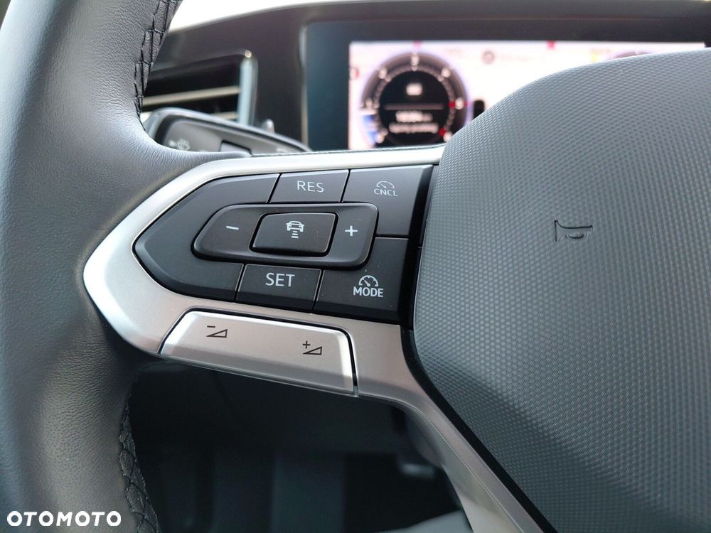 Volkswagen Passat - 20