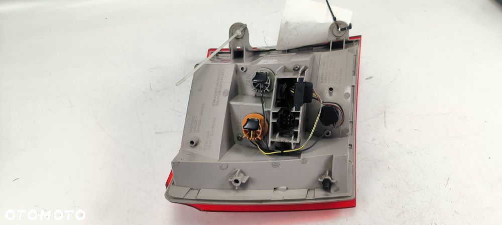 LAMPA PRAWA TYŁ SKODA OCTAVIA III 5E9945096A - 7