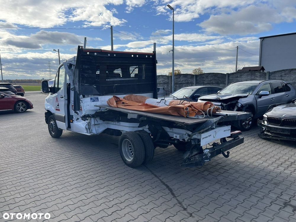 Mercedes-Benz Sprinter - 4