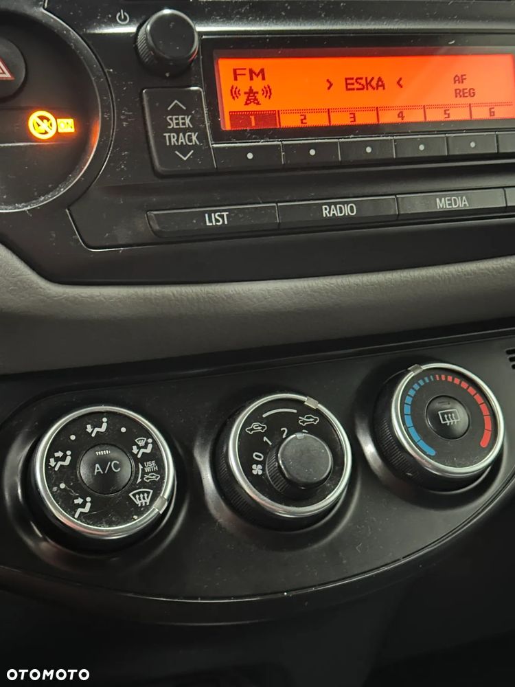 Toyota Yaris 1.33 Active EU6 - 11