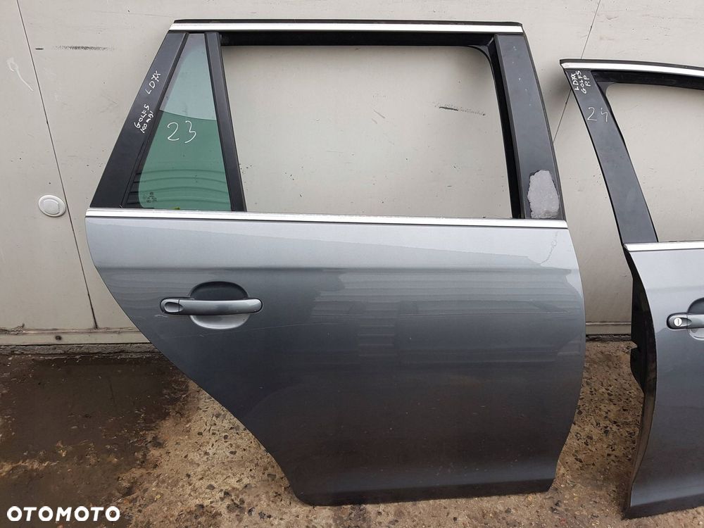 VW GOLF 5 V 04-09r KOMBI DRZWI PRAWE TYŁ TYLNE LD7X