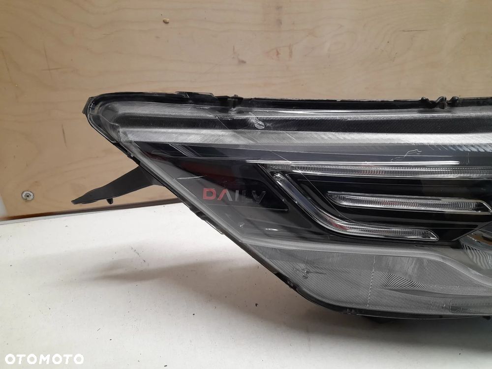 Iveco Daily lampa prawa przód  FULL LED 05802711799 - 2