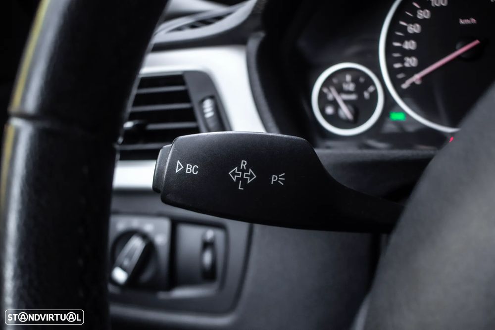 BMW 320 d Efficient Dynamics Edition - 13