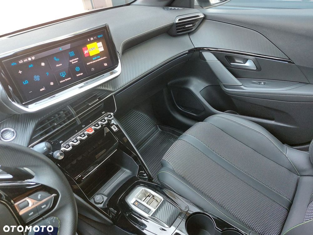 Peugeot 208 - 9