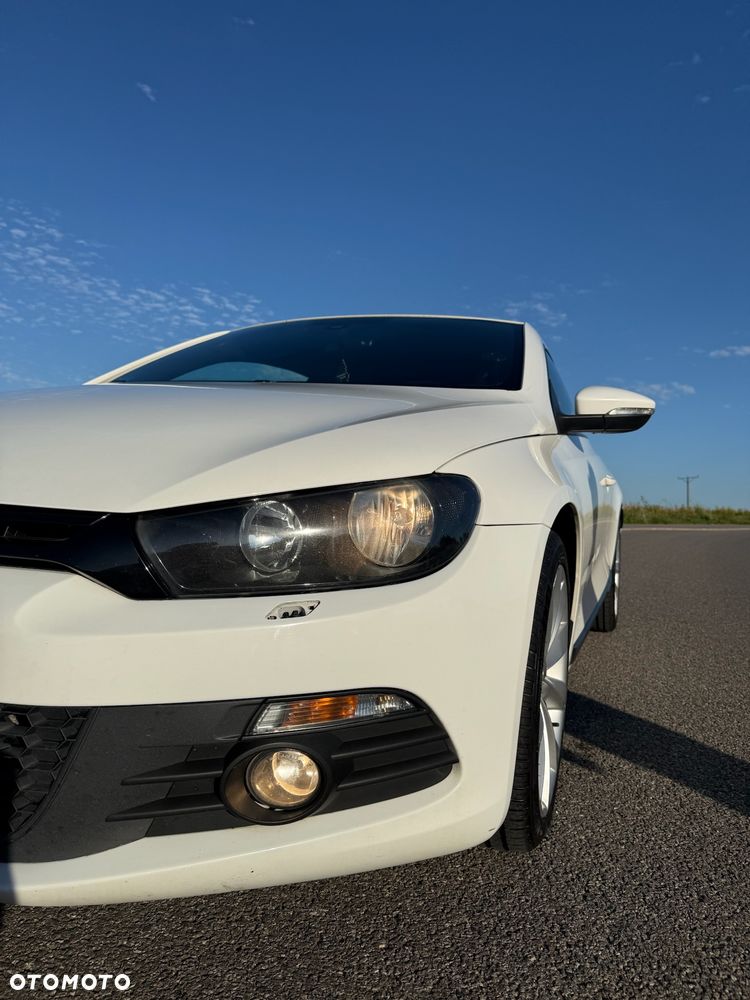 Volkswagen Scirocco 1.4 TSI DSG - 9