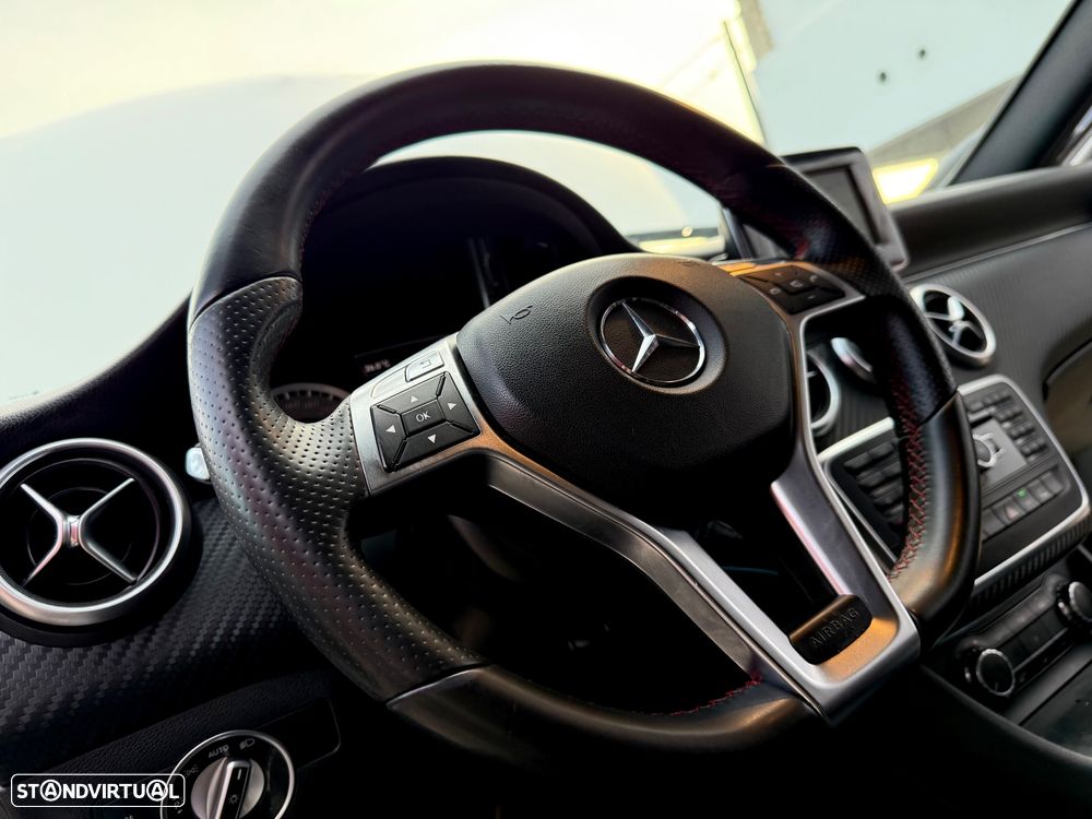 Mercedes-Benz A 180 d AMG Line - 44