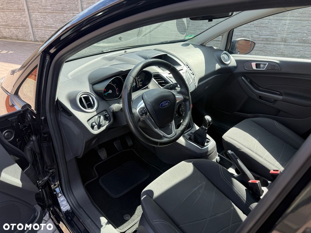 Ford Fiesta - 17