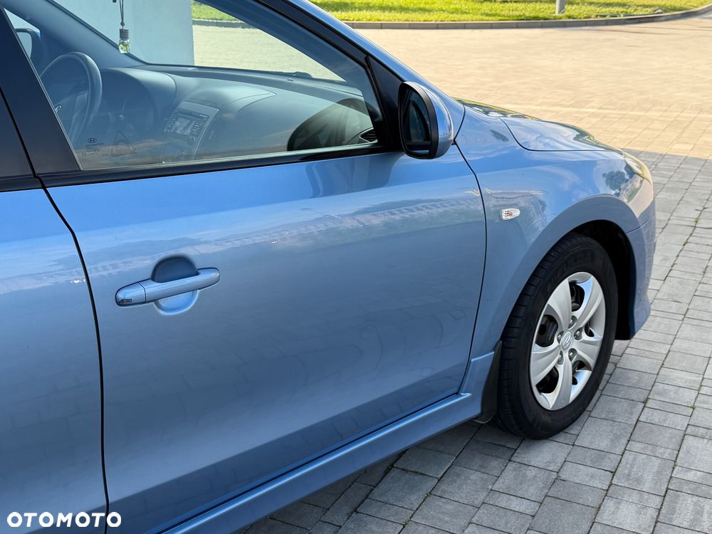 Hyundai i30 1.6 blue Classic - 17