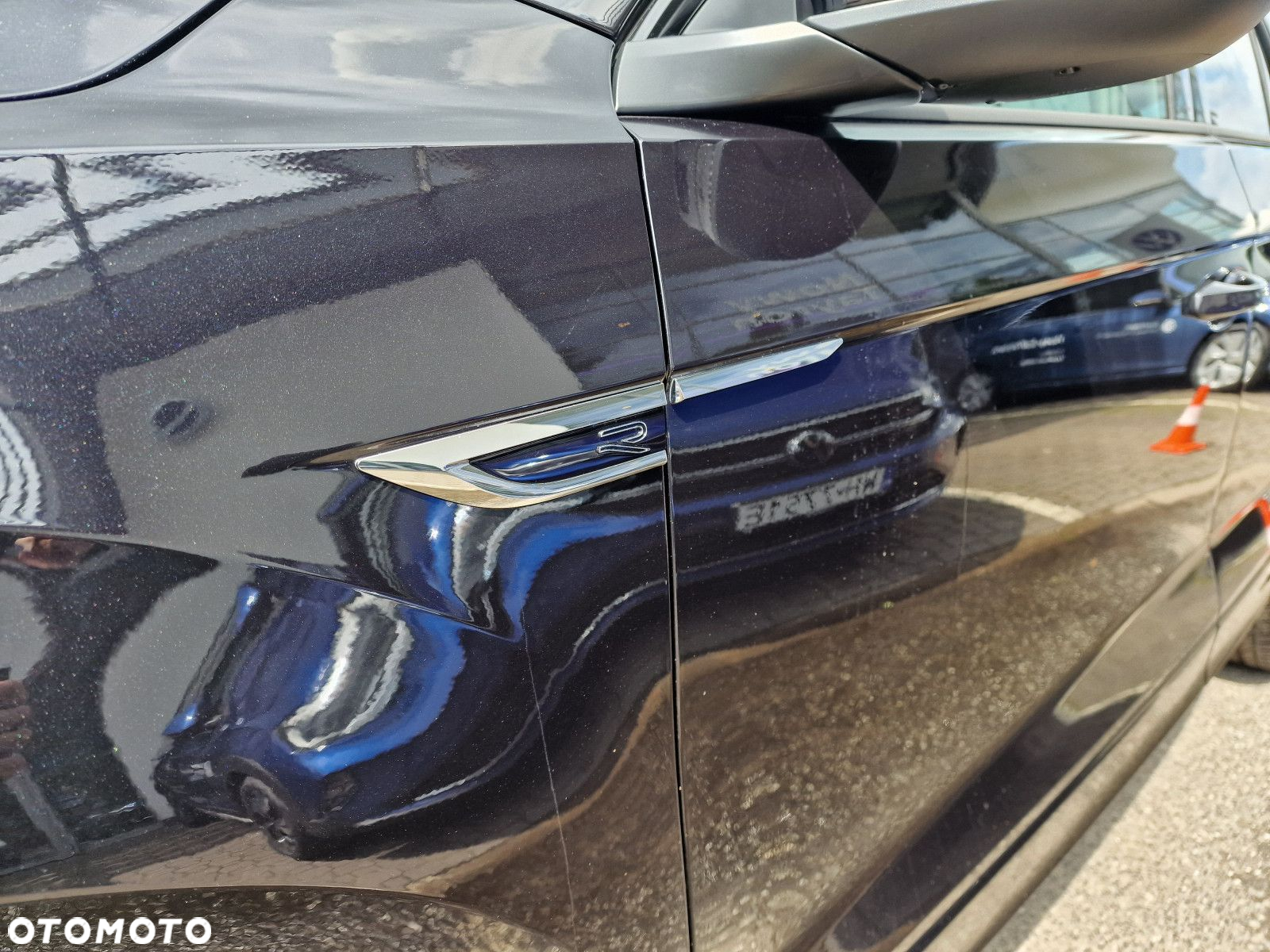 Volkswagen T-Roc - 5