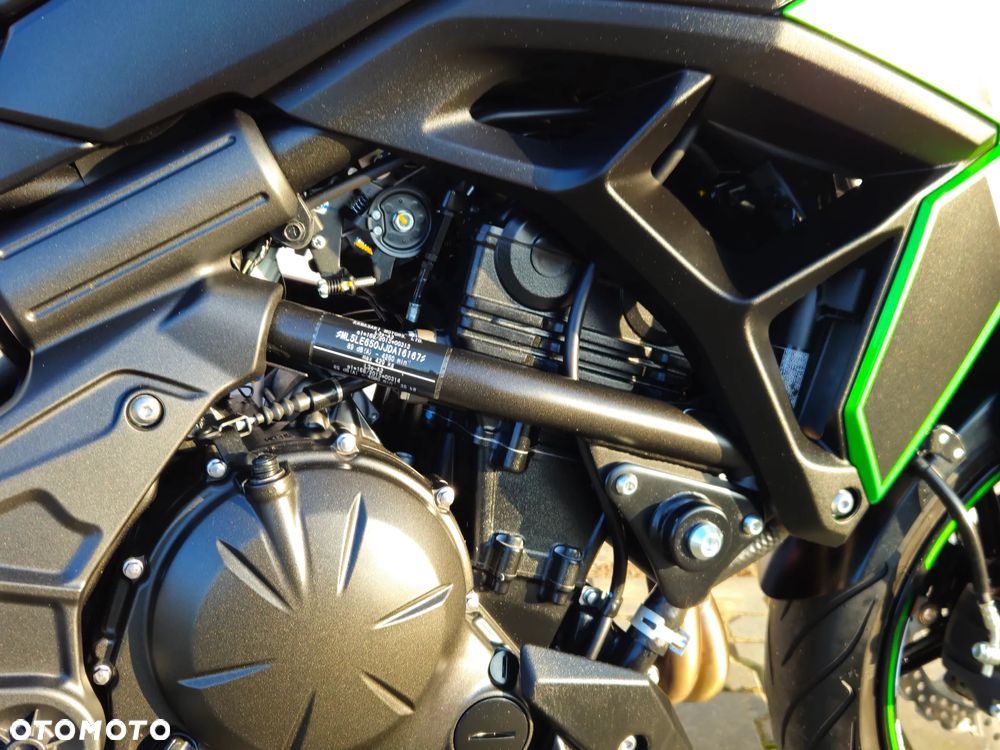 Kawasaki Versys 650 - 16