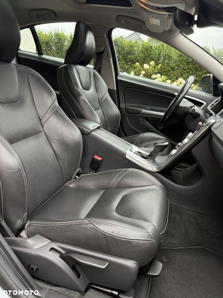 Volvo S60 T5 Drive-E Momentum - 8