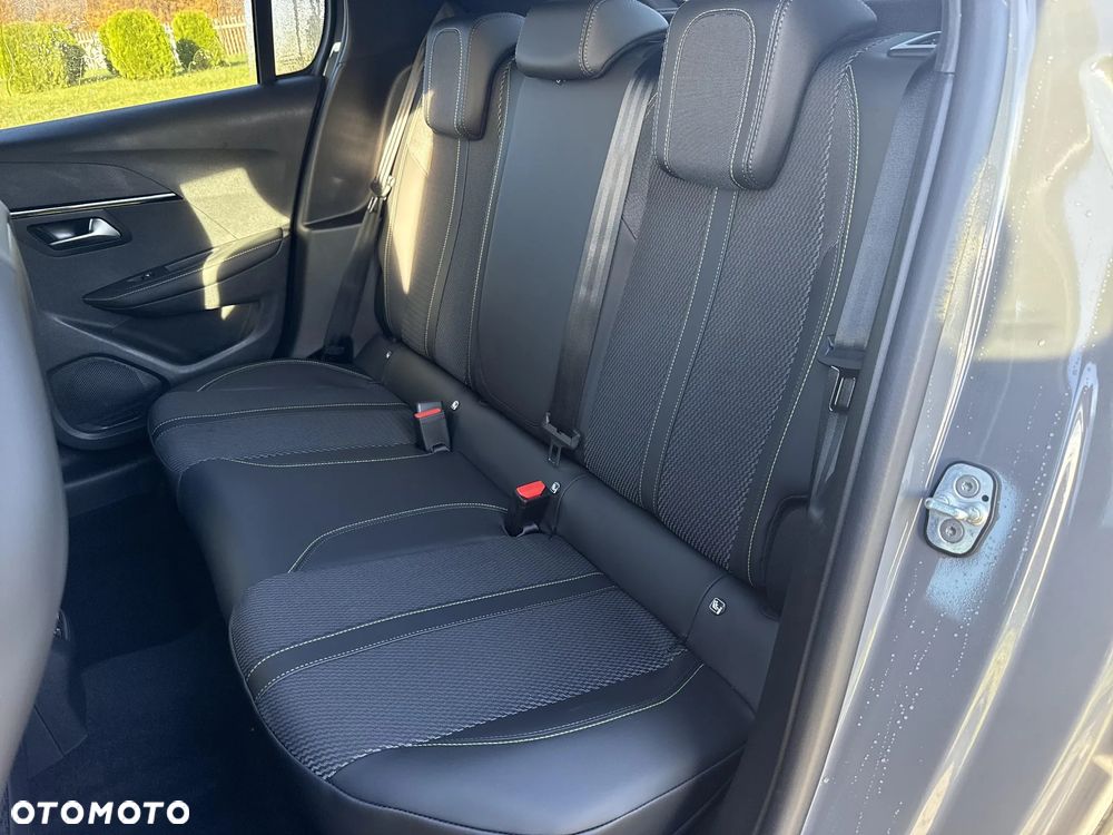 Peugeot 208 1.2 mHEV GT - 16