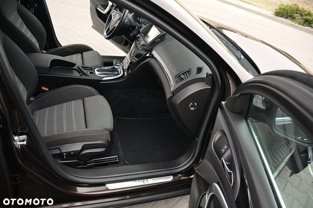 Opel Insignia - 25