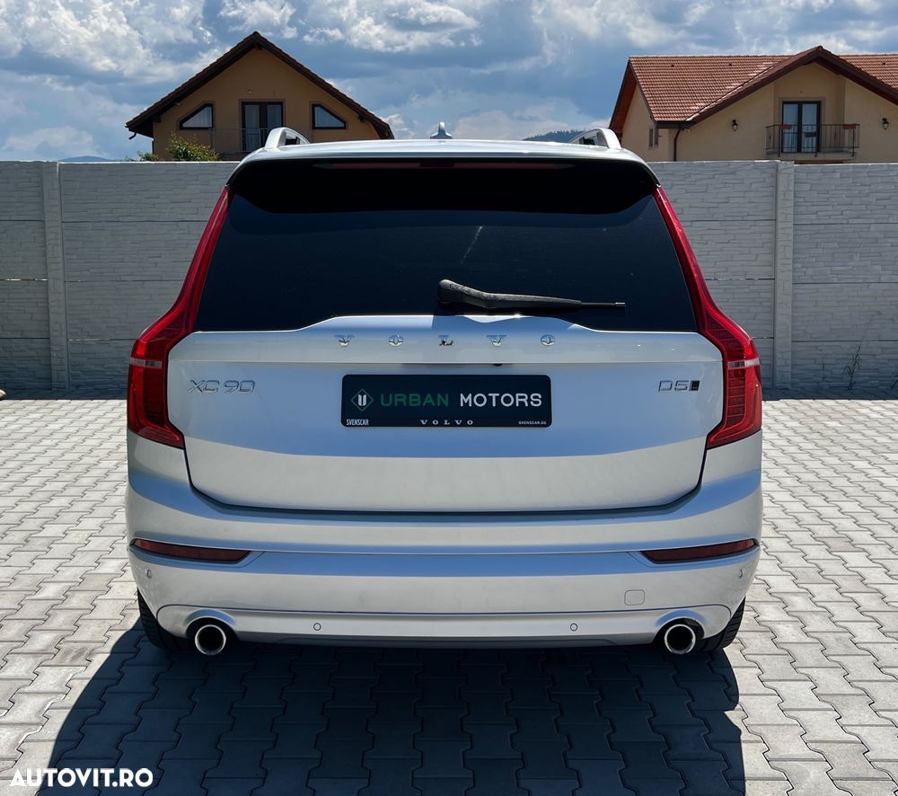 Volvo XC 90 D5 AWD Momentum - 10