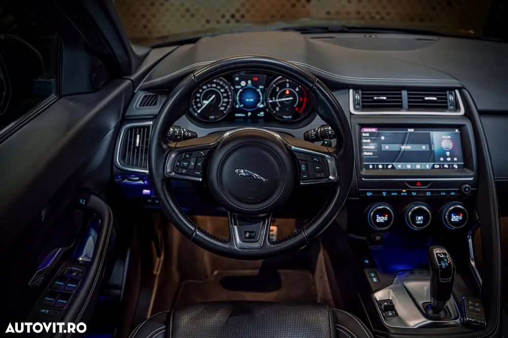 Jaguar E-Pace D180 AWD Aut. R-Dynamic S - 12