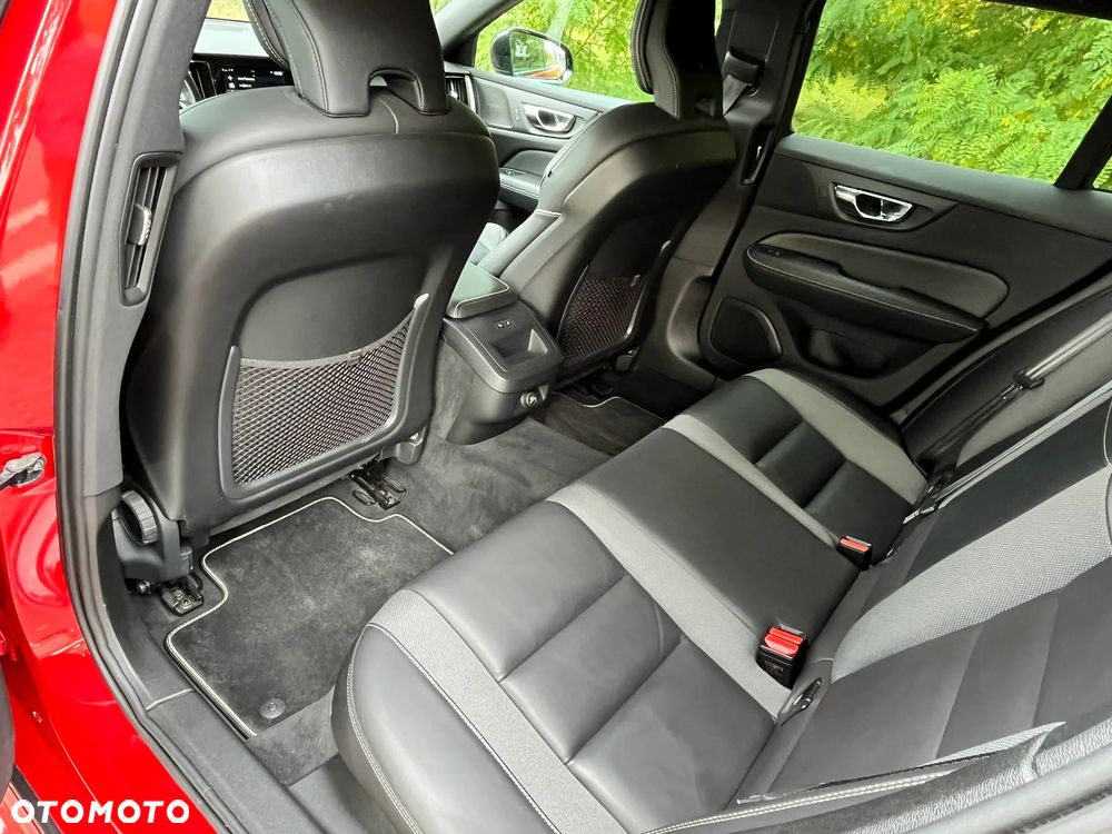Volvo V60 T5 Geartronic R-Design - 23