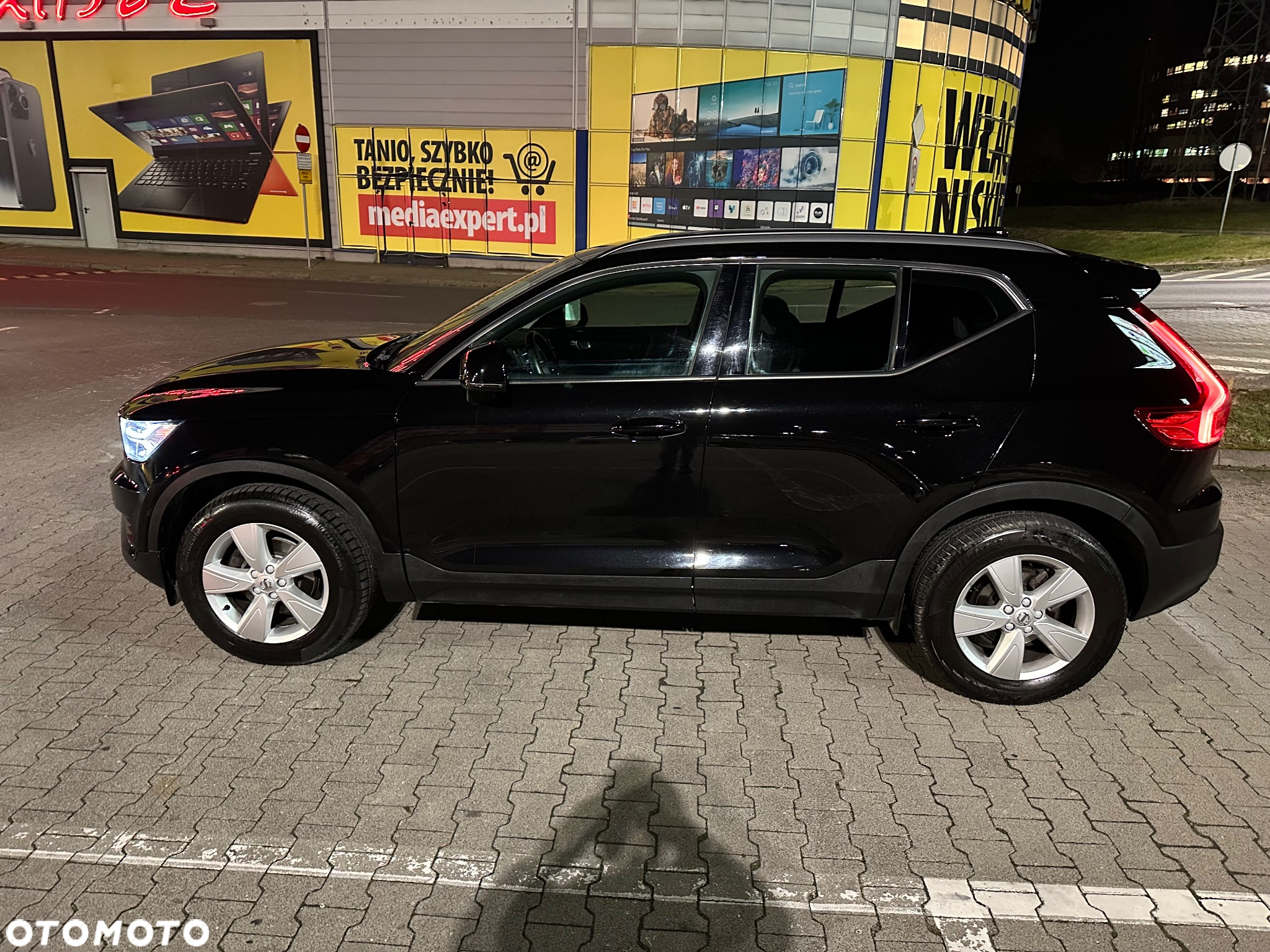 Volvo XC 40 T3 Momentum - 23